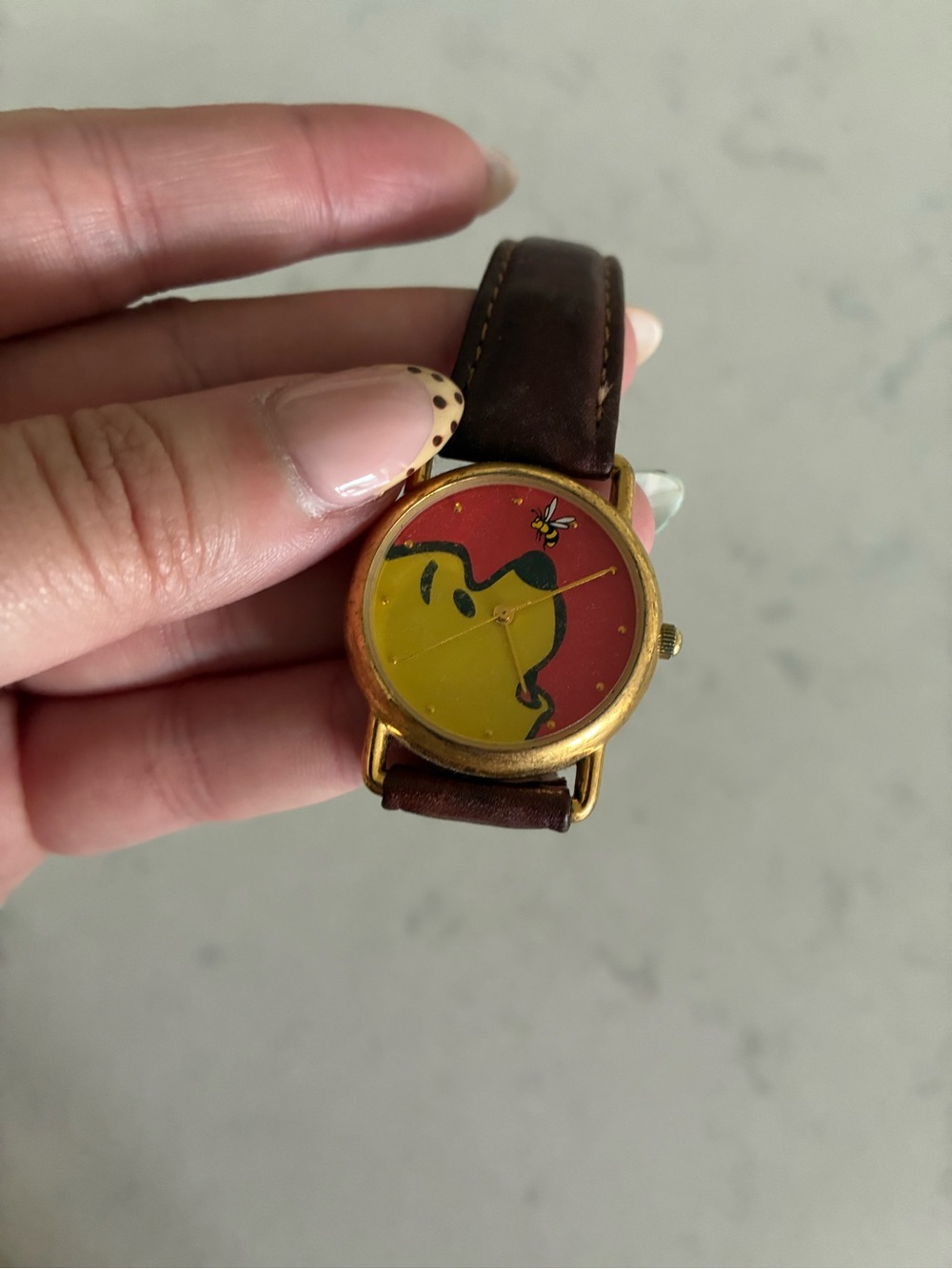Vintage Disney Winnie the Pooh with bumblebee on nose watch ❤️